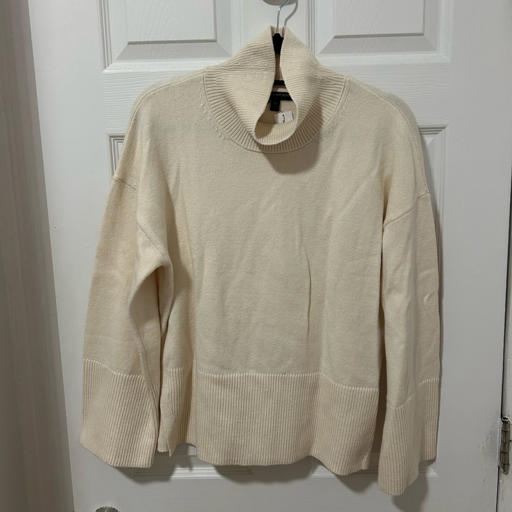 Long sleeve turtle neck
